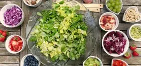 Des astuces pour obtenir des mets légers : cas de la salade et des frites