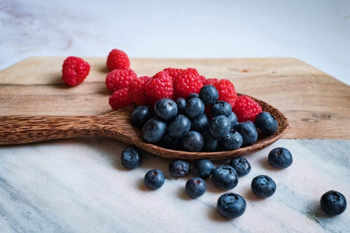 5 astuces pour préparer des desserts aux fruits rouges surgelés